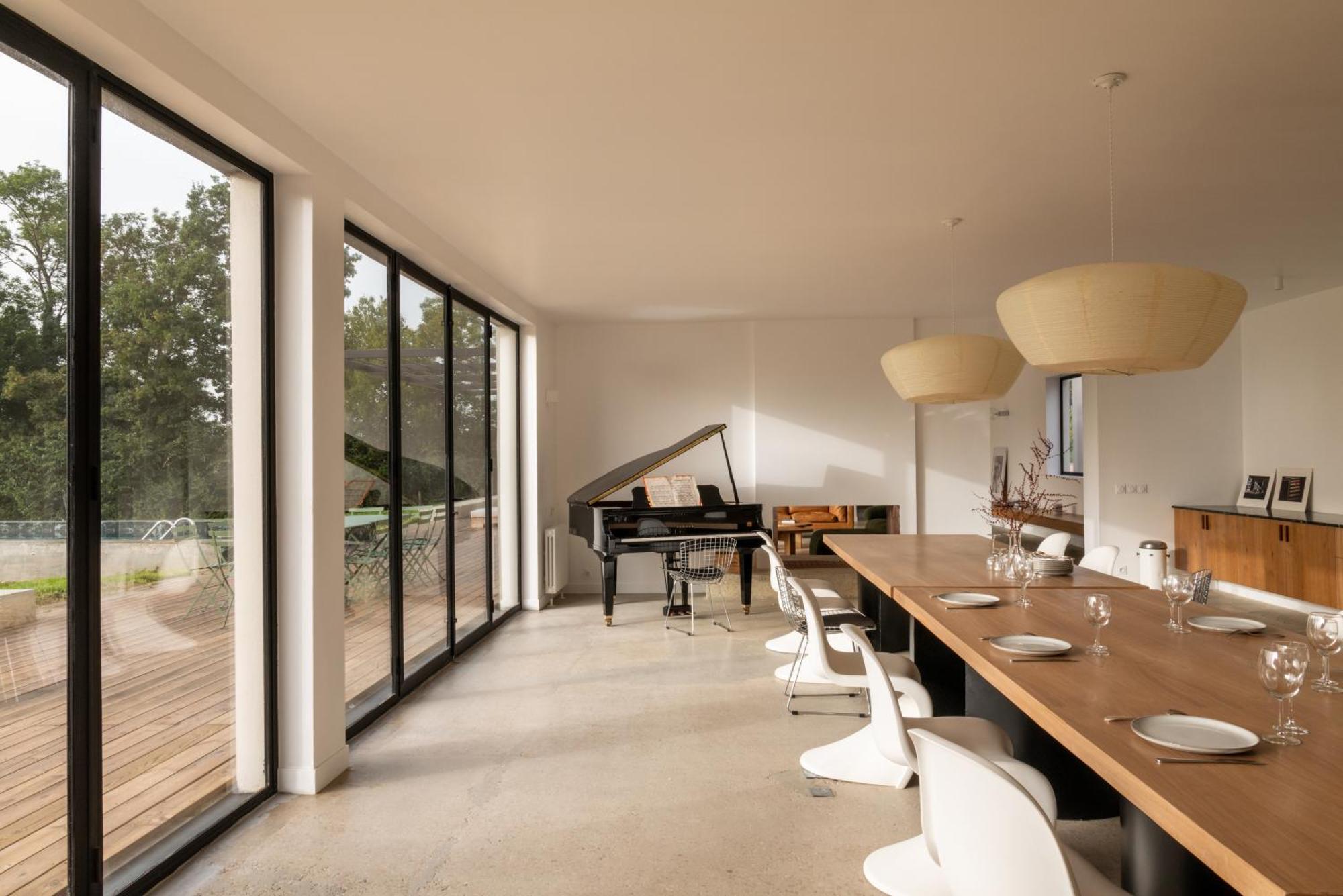 Leonard Villa Saint-Etienne-la-Thillaye
