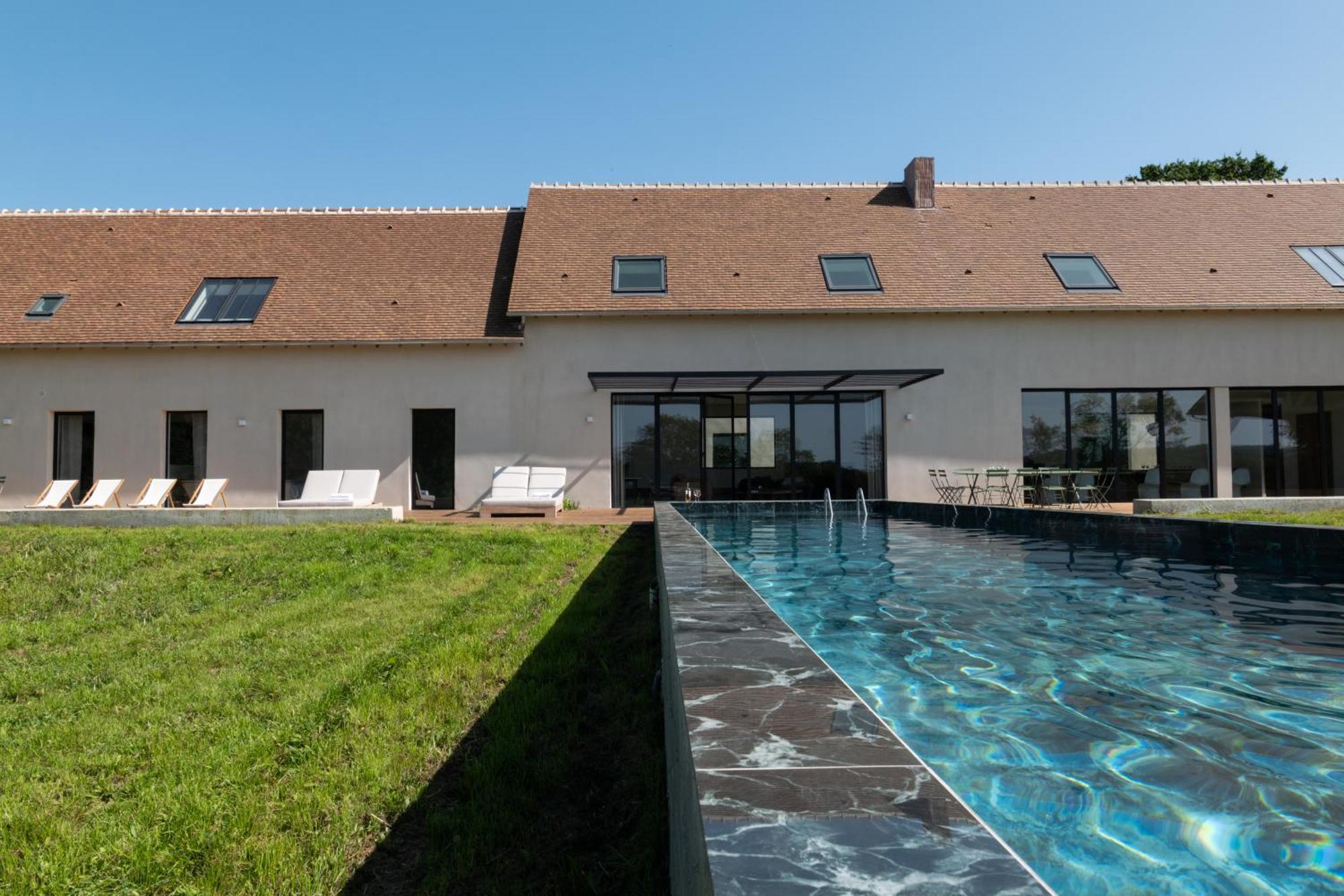 Leonard Villa